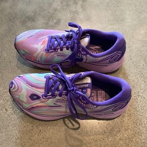 Gently used Brooks Women's Ghost 14 Neutral Running Shoe
Size 7.5